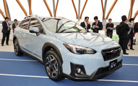 【スバル XV 新型】日立化成の樹脂射出発泡成形技術を採用、軽量化に貢献 画像