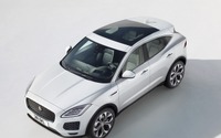 ジャガー E-PACE に先進運転支援システム…交通標識も認識 画像