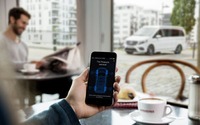 メルセデスの新車載テレマ、ソフトバンクのデータ通信回線などを採用 画像