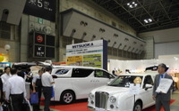 【エンディング産業展2017】光岡自動車、4台の霊柩車を展示…「引き合いが増えればいい」 画像