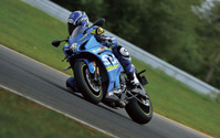 2段ファンネルとエキパイ連結管で全域スムーズ…スズキ GSX-R1000R 新型エンジン実験担当者【インタビュー】 画像