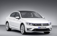 VW パサートGTE、ジェスチャーコントロール機能付純正インフォテイメントシステム採用 画像