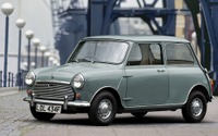 9月8日は MINIクーパー の日、レトロモダンな日本限定モデル「アイスブルー」発売 画像
