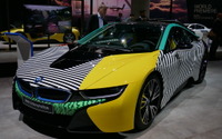 【フランクフルトモーターショー2017】ド派手なBMW i8 出現!その名もメンフィス・スタイル 画像