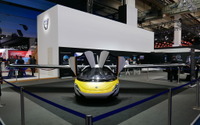 【新聞ウォッチ】「空飛ぶ」夢のクルマも登場、EVばかりでないフランクフルトモーターショー 画像