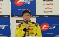 【全日本F3】2017年チャンピオンは高星明誠…後半戦猛追の坪井翔を振り切って戴冠 画像