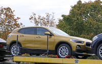 BMW最小クーペSUV「X2」、輸送中のフルヌード姿を激写 画像