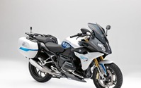 BMW コネクテッドライド 発表---バイクと車の事故を防ぐ次世代安全技術 画像