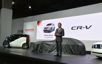 【東京モーターショー2017】ホンダ、CR-V を18年、アーバンEVコンセプト を20年に発売へ 画像