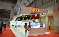 【東京モーターショー2017】全固体電池、セラミック、センサー…プラグだけではない NGK 画像