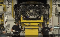 ランボルギーニ ウルス、パイロット生産を開始…新型SUV 画像