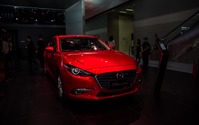 マツダ アクセラ 改良新型、中国仕様を公開…先進運転支援が充実【広州モーターショー2017】 画像