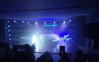 アストンマーティン ヴァンテージ 新型、青山の夜に登場!!…イギリス、日本など6か国同時に発表 画像