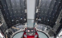 赤い車を赤い惑星に…テスラの宇宙ロケット、EVスポーツカーを載せ火星へ 画像