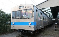 福島交通の3両編成7000系がラストラン…唯一現存する「青帯車」 1月31日 画像