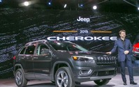 ジープ チェロキー 改良新型、2.0ターボ+9速ATを新設定…デトロイトモーターショー2018で発表 画像
