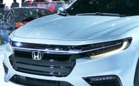 新型 インサイト は新しい”ホンダ顔”…デトロイトモーターショー2018で登場 画像