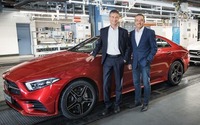 メルセデスベンツ CLS 新型、量産第一号車がラインオフ 画像