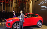 ジャガー、新型コンパクトSUV『E-PACE』の受注開始…451万円より 画像