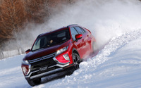 【三菱 エクリプスクロス 雪上試乗】いまトレンドのコンパクトSUVだが、性能はホンモノ…齋藤聡 画像