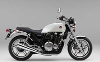 ホンダ CB1100シリーズ、カラーバリエーション変更へ…ABSやETCは全車標準化 画像