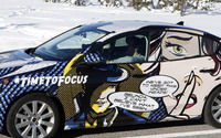 “痛すぎる”開発車両の正体は…? ボディにくっきり「FOCUS」の文字 画像