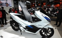 ホンダの電動スクーター PCXエレクトリック…東京モーターサイクルショー2018 詳細画像 画像