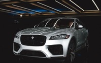 ジャガー F-PACE に550psの「SVR」を発表…ニューヨークモーターショー2018 画像