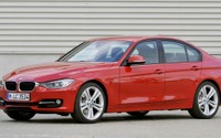 BMW、320i など1万5000台をリコール 燃料タンクに亀裂が生じるおそれ 画像