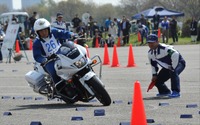 警視庁の白バイ安全運転競技大会---94人の精鋭が競う、女性選手も14人 画像