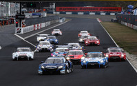 【SUPER GT 第1戦】塚越&小暮のNSXがポール・トゥ・ウイン…GT500クラスは決勝もホンダ1-2、山本&バトンが2位に 画像