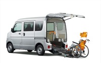 日産 NV100クリッパー、車いす仕様車を新設定 画像