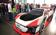 ゲームの世界から現実へ、アウディが815psのEVスポーツ製作…フォーミュラEの「レースタクシー」に 画像