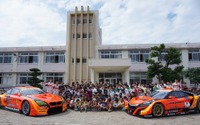 小学校にSUPER GT参戦マシンがやってくる、レーシングチームARTAのCSR活動 画像
