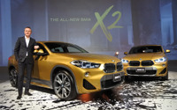 BMW X2 発表、日本法人社長「ミレニアルのための完璧なスポーツ・アクティビティ・クーペ」 画像