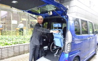 ホンダ N-BOX に「スロープ仕様」…“営業のカベ”超えるために操作手順半減 画像