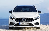 メルセデスベンツ Aクラス 新型、欧州発売…先進運転支援システムは部分自動運転も可能 画像
