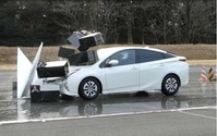 ビデオ公開…衝突被害軽減ブレーキは事故を回避できない?! 国交省 画像