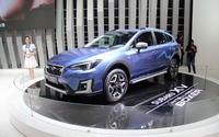 スバル XV ハイブリッド車と標準車との違い…北京モーターショー2018 画像