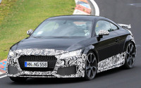 ベイビーR8だ!アウディのミニスーパーカー「TT RS」が高速テスト 画像
