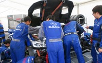 【ニュル24時間】ディーラーメカニックもSTIチームに参加、その理由は? 画像