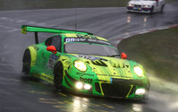 【ニュル24時間】総合優勝はポルシェ911GT3 R、スバルはクラス優勝…ラスト1時間の大波乱 画像