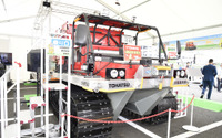 水陸両用車で8×8でクローラー…東京国際消防防災展2018 画像