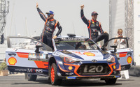 【WRC 第7戦】最終ステージで逆転! ヒュンダイのヌービルが0.7秒差でイタリア戦に勝利…トヨタのラッピが3位表彰台を獲得 画像