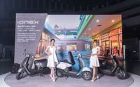 キムコ、交換式バッテリー搭載のEVスクーター発売へ 画像