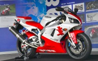 「すげー!オレって速い」を形にしたヤマハのスーパーバイク YZF-R1、生誕20年祝う 画像