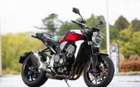 絶賛の新型「ホンダ CB1000R」に欠けている何か、とは…重くのしかかる“CB”の称号 画像