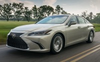 レクサス ES 新型、ハイブリッドの燃費は18.7km/リットル…米価格は3万9500ドルから 画像