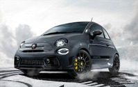 アバルト 595コンペティツィオーネ、高性能仕様の限定車発売へ 画像