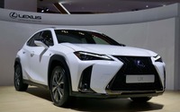 レクサスがコンパクトSUV『UX』をアジア初公開、『ES』の発売も発表…インドネシアモーターショー2018 画像
